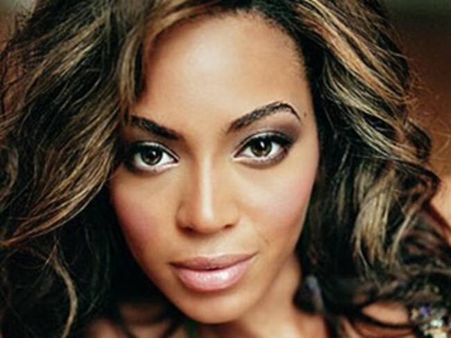 Firma Beyoncé contrato con compañía refresquera para realizar campaña