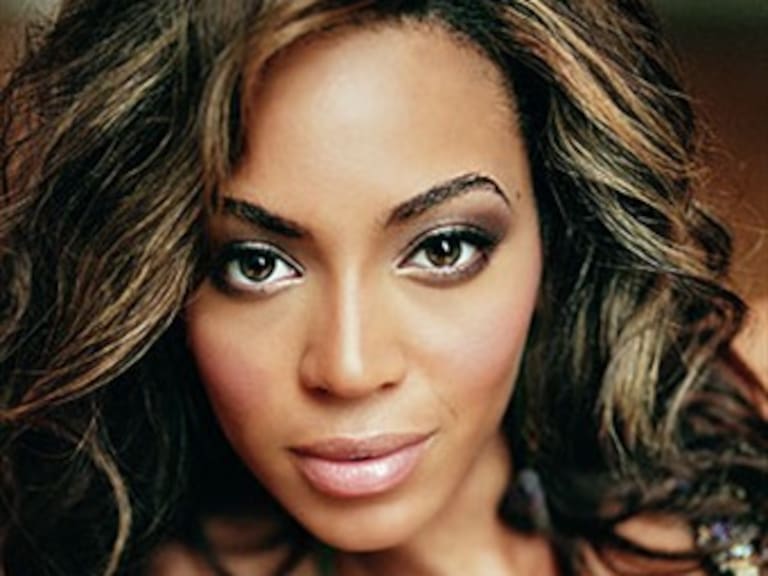 Firma Beyoncé contrato con compañía refresquera para realizar campaña