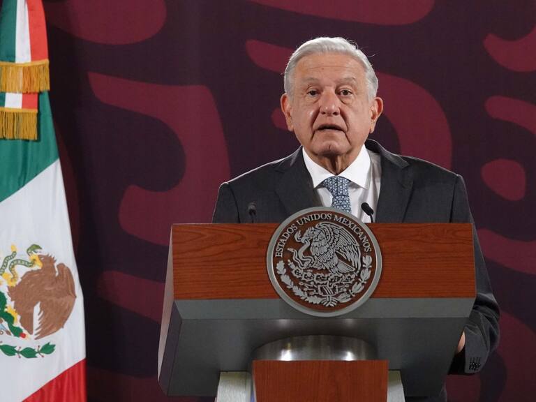 El presidente dijo que quien lo agredió con una botella durante su gira por Veracruz seguramente es parte de la red de traficantes de influencias