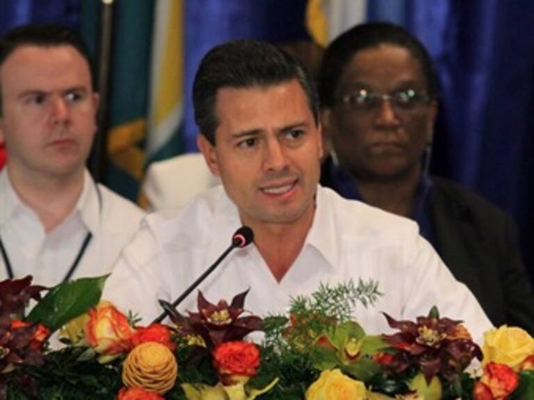 Retorna EPN regreso a México tras participar en cumbre de AEC