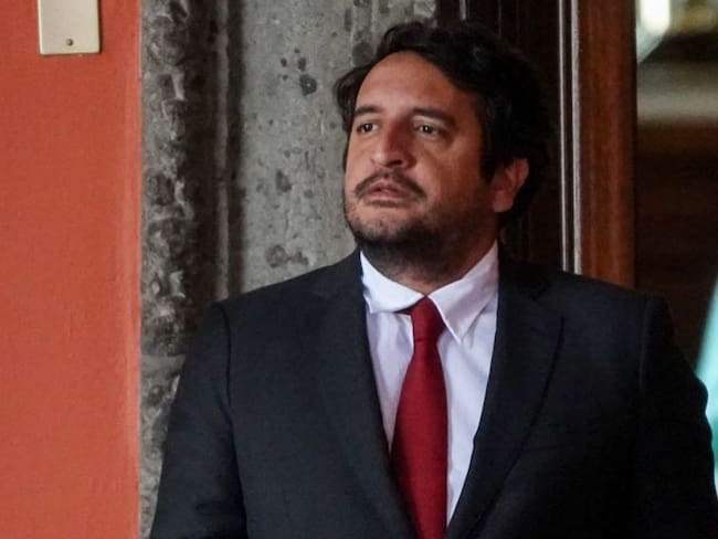 López Beltrán con gran influencia en el Gobierno: Gibrán Ramírez