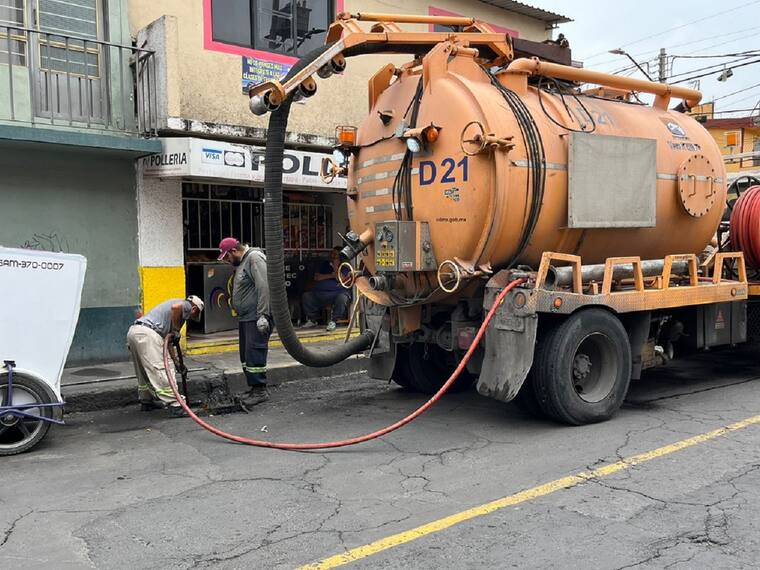 “Se están limpiando los registros por parte del Sistema de Aguas, bomberos y Pemex": Myriam Urzua