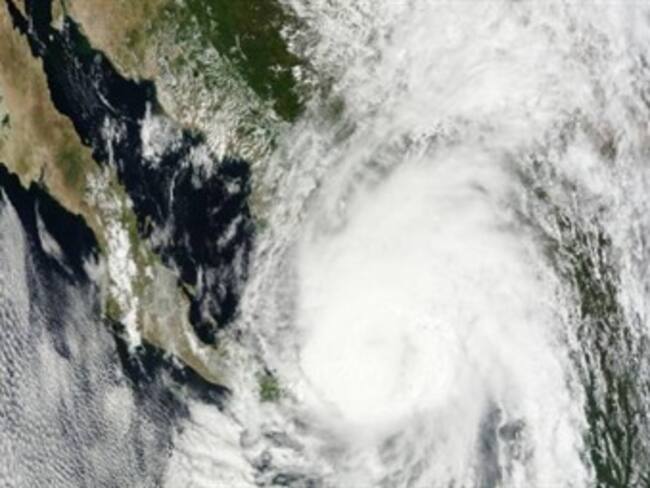 Se degrada 'Manuel' a tormenta tropical; nueve estados en alerta