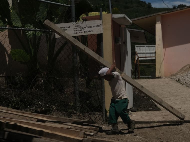Uno de cada tres mexicanos recibe ayuda del gobierno ante crisis pandémica