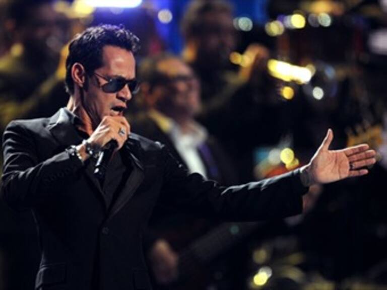 Pospone Marc Anthony gira en México por problemas de salud