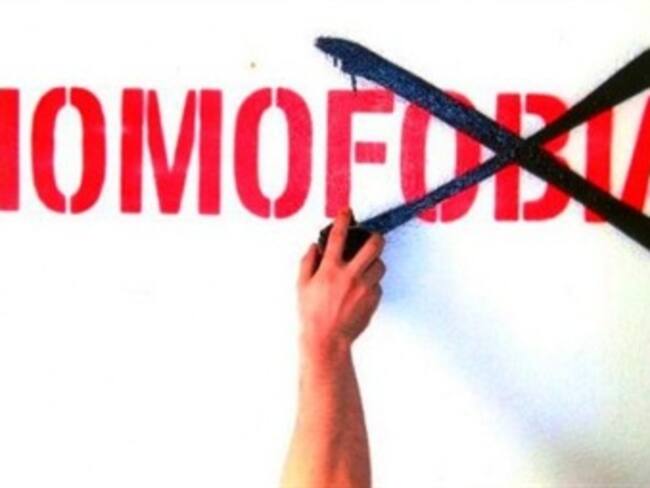 Tips para entender a los homofóbicos. Martha Debayle y Enrique Hernández Alcázar. 17/05/13