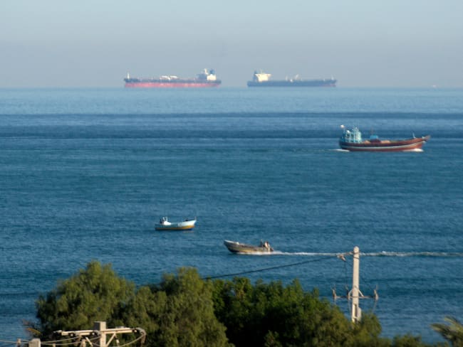 Dos buques de India atacados en Ormuz reactivan el pulso militar entre Irán, Estados Unidos e Israel