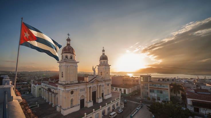 ¿Cómo apoyar Cuba sin que Trump castigue a México con aranceles? El dilema de Sheinbaum