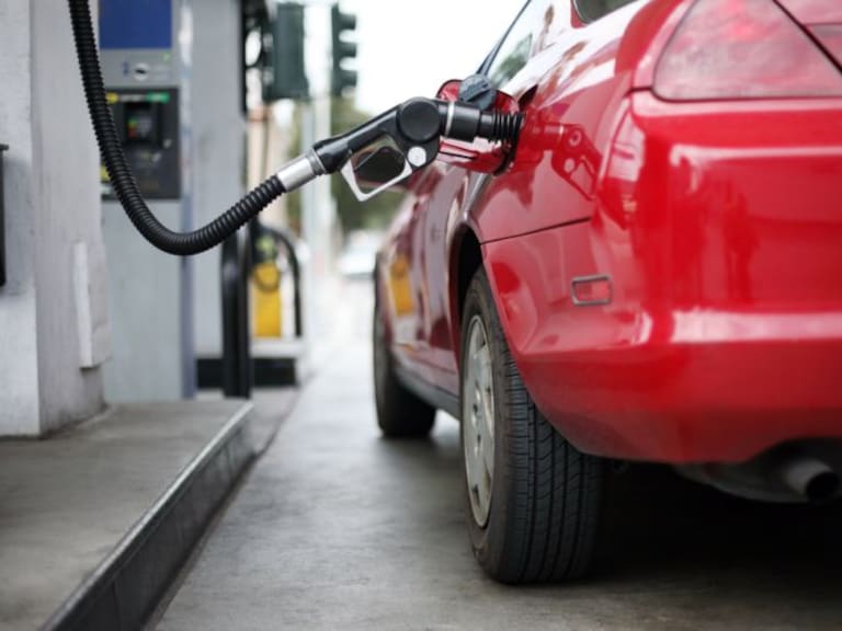 Estos son los 10 autos que gastan menos gasolina