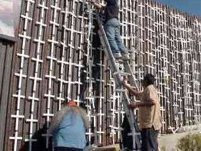 Republicanos a favor de muro fronterizo