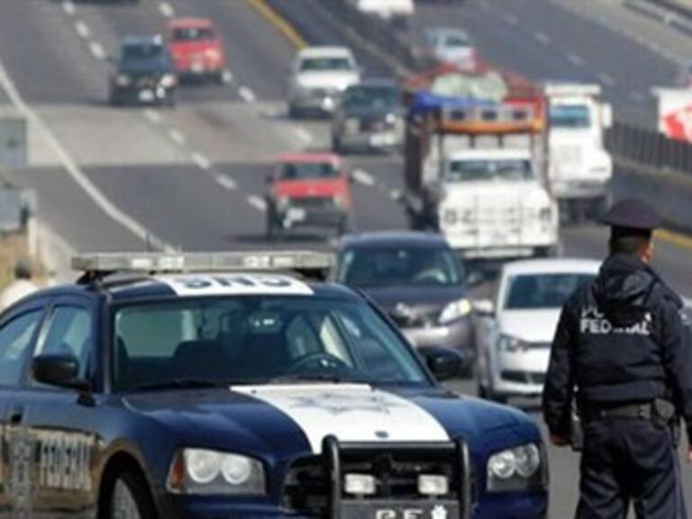 Policía Federal vigila carreteras por puente de Día de Muertos