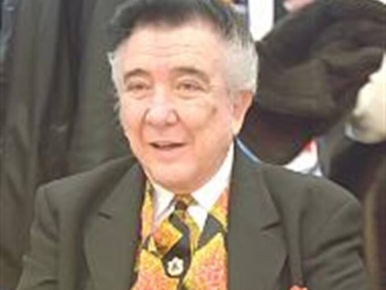 Creman restos de Roberto Cantoral