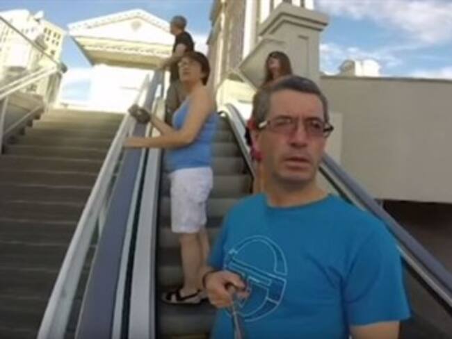 Papá graba accidentalmente todo su viaje a Las Vegas en modo selfie