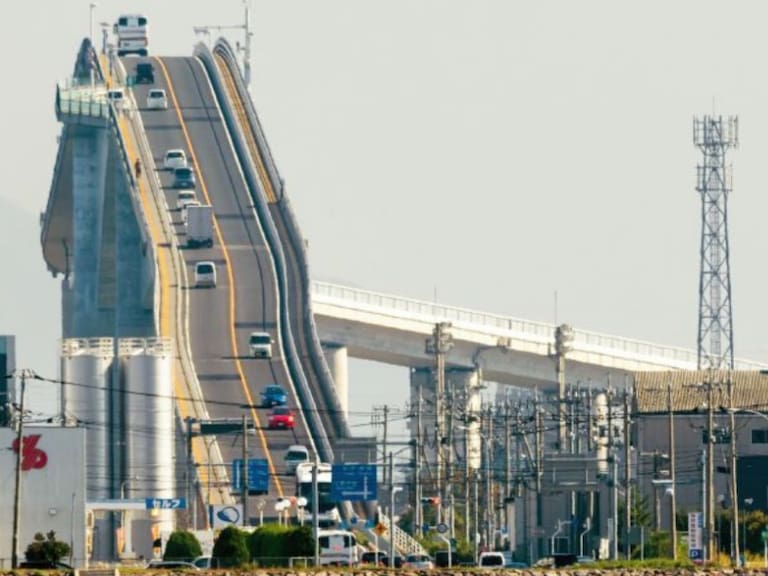 El inigualable puente de Japón que parece una montaña rusa