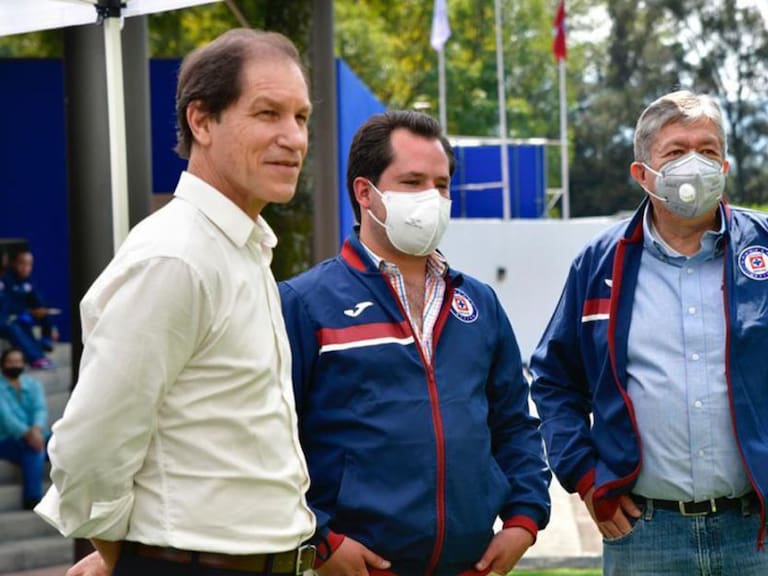 José Antonio Marín y Víctor Gutiérrez con reconocidos legalmente como los Presidentes de Consejos de Administración y Vigilancia de la Cooperativa Cruz Azul