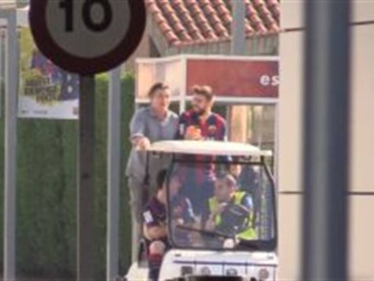 ¿Qué hacen en este carrito Messi y Piqué muertos de risa?