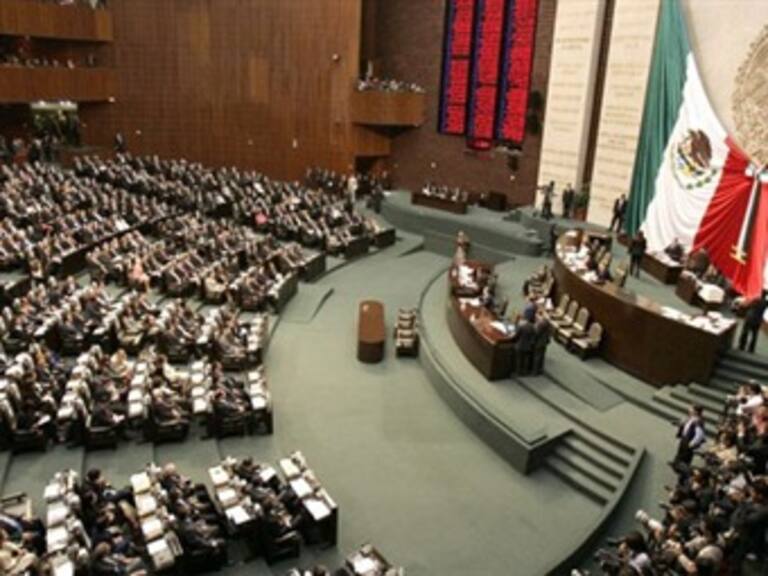 Recibe Cámara de Diputados iniciativa de EPN sobre salario mínimo