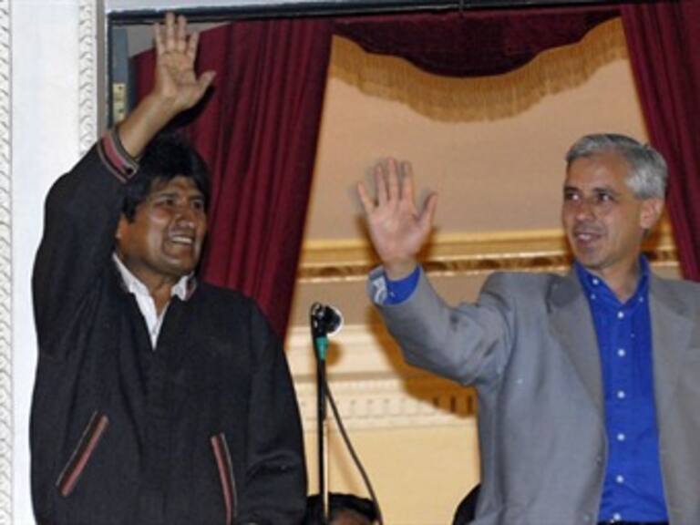 Evo desea buenas relaciones con Brasil y Chile pero critica a Perú