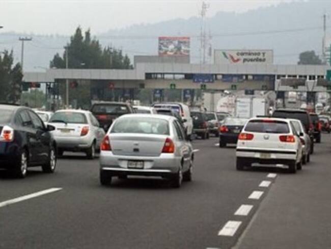 Registran casetas de México-Querétaro, mayor aforo vehicular