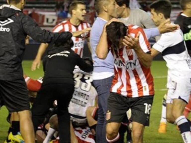 Tremenda batalla campal en el fútbol argentino