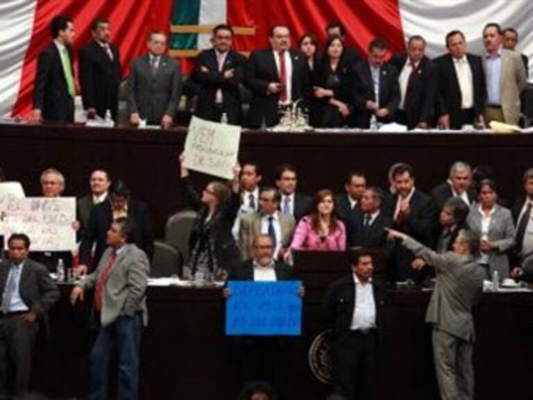 PRD iría a Corte por 'Ley Simi'