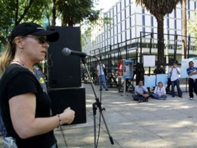 Protestan contra ley de Arizona ante embajada americana
