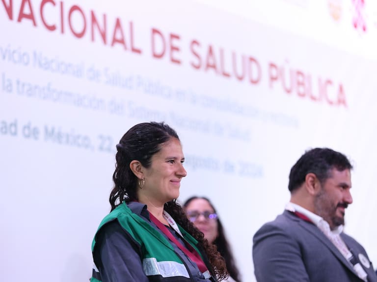 Bertha Alcalde Luján en la II Reunión Nacional de Salud Pública.