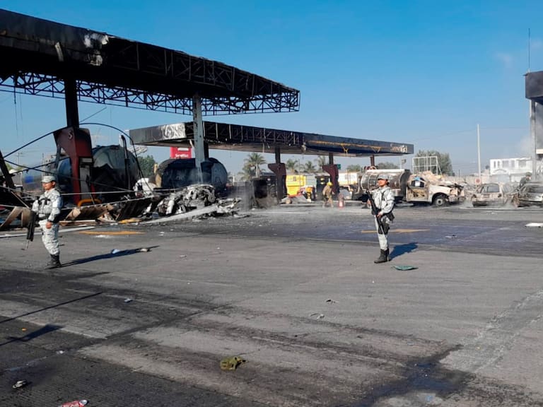 Explosión de una pipa con gas LP en una gasolinera de Tula de Allende, Hidalgo.