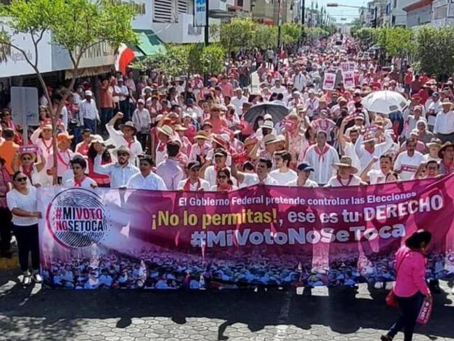 En varios estados del país se manifestaron en defensa del INE