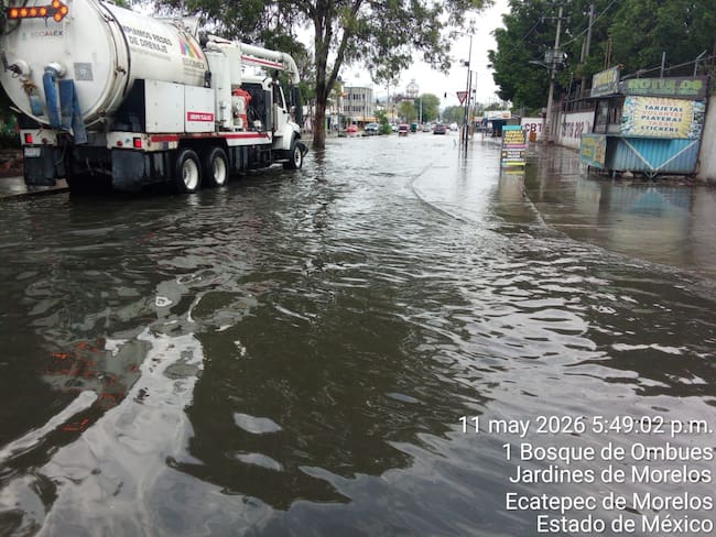 ¡Edomex bajo el agua! Ecatepec colapsa por tormenta y Naucalpan bajo alerta por desborde del Río Hondo