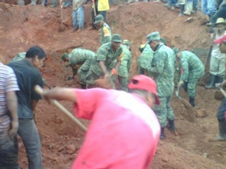 Confirma alcalde de Atoyac, Guerrero la muerte de 20 personas por un alud