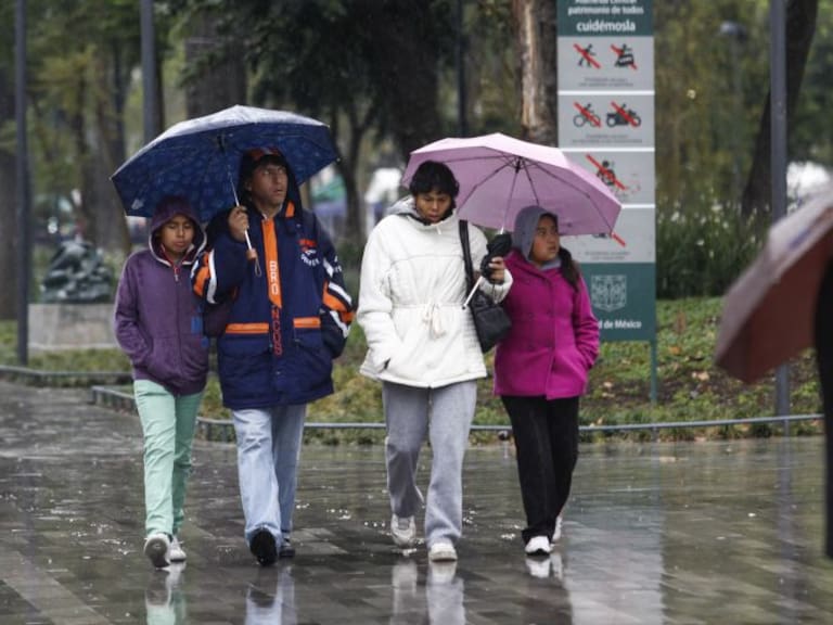 Se esperan fuertes lluvias y caída de agua nieve en el Valle de México