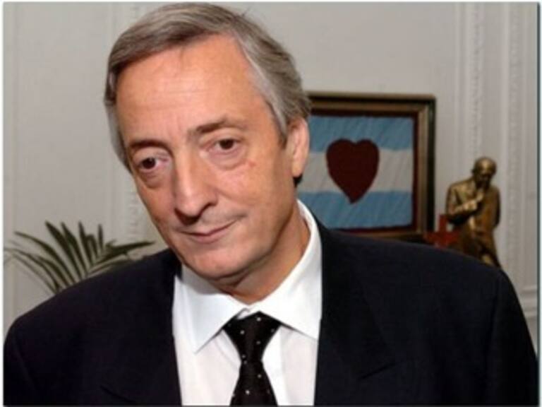 Operan de urgencia a ex presidente Kirchner