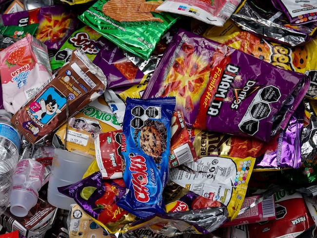 ¿Qué alimentos chatarra serán los prohibidos por la SEP para vender en las escuelas y por cuáles serán sustuidos?