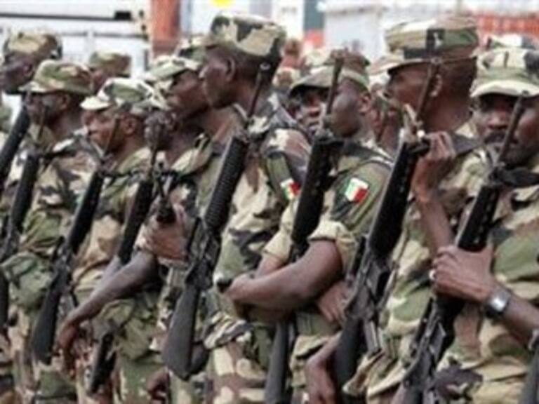 Boko Haram huye de Camerún tras ataque. Mataron a casi cien