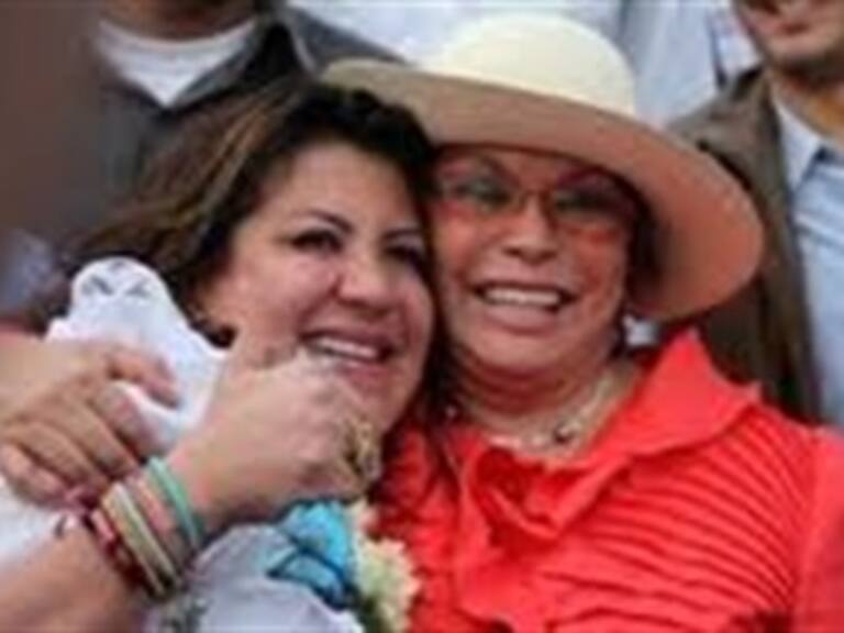 Visita hija de Elba Esther a su madre en Santa Martha