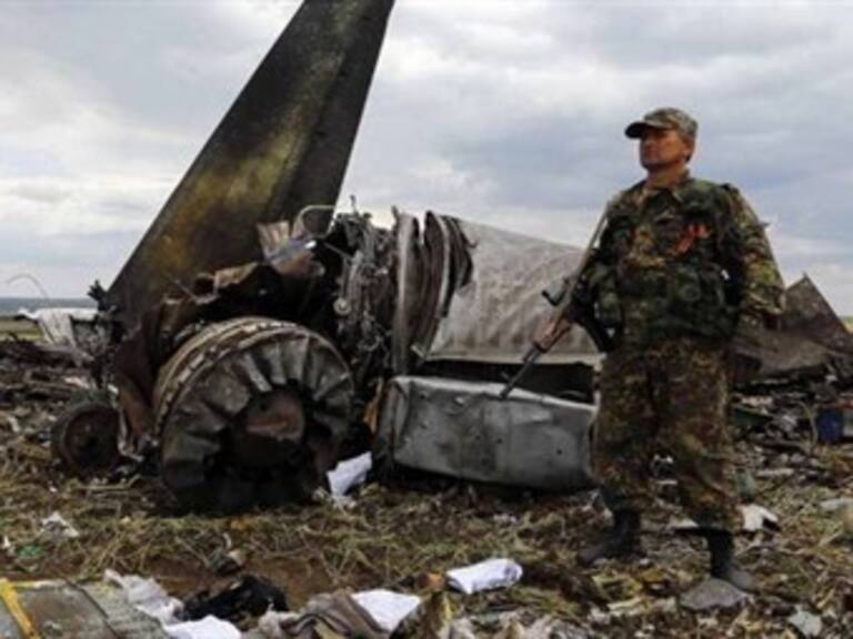 Encuentran una caja negra del avión malasio que se estrelló en Ucrania