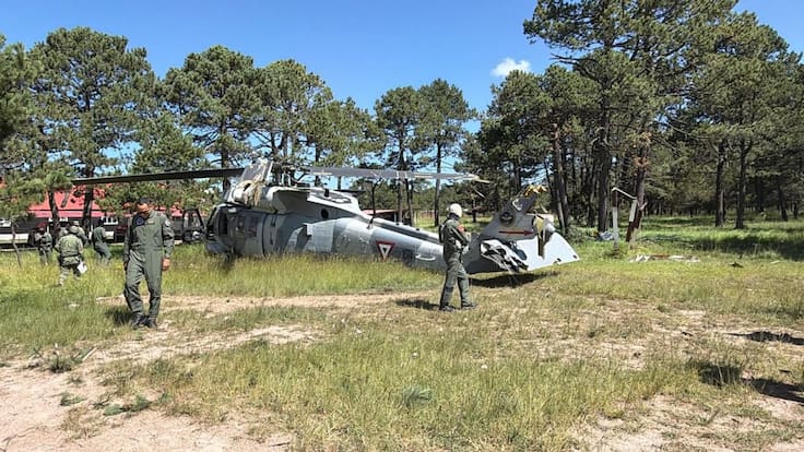 Helicóptero de la Fuerza Aérea Mexicana aterriza de emergencia durante vuelo en Durango