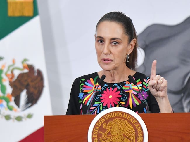 Sheinbaum rechaza perspectiva negativa de S&P sobre la economía mexicana