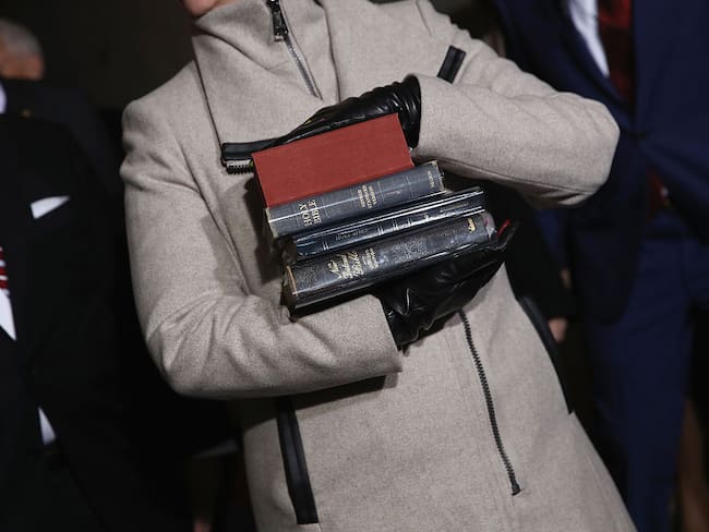 Donald Trump usará dos biblias en el Juramento Presidencial 2025