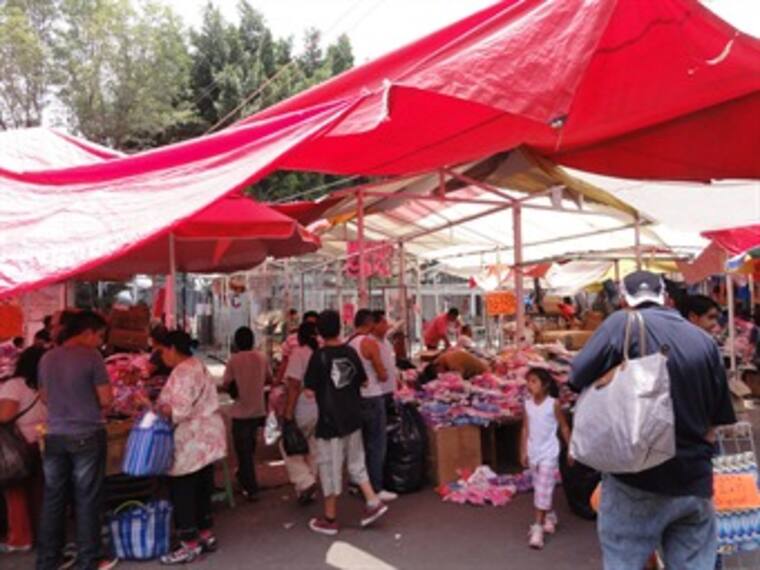 Colocación de tianguis en Lechería. Israel Pineda, subdirector operativo de la Policía de Otumba. 21/02/13