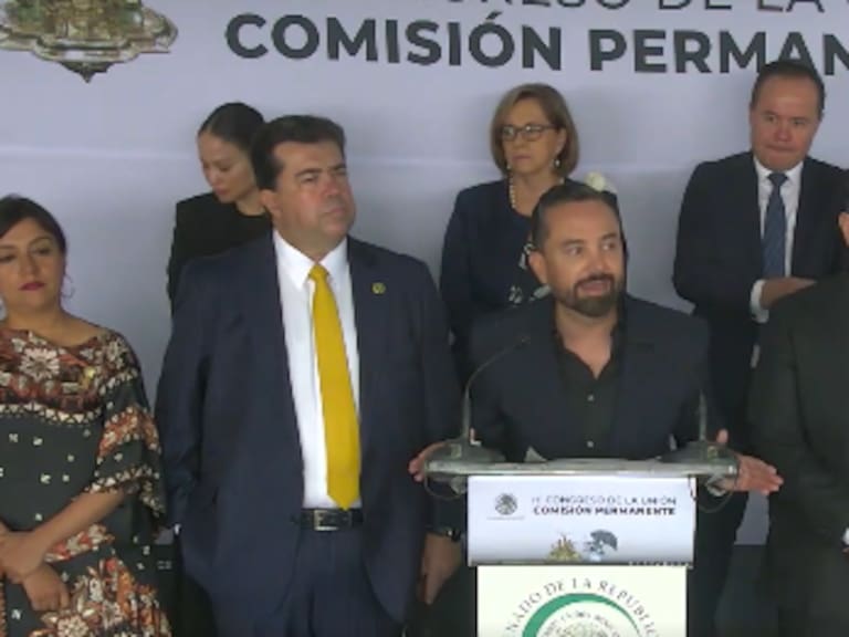 Reforma electoral de Sheinbaum provoca burlas y críticas en el Senado