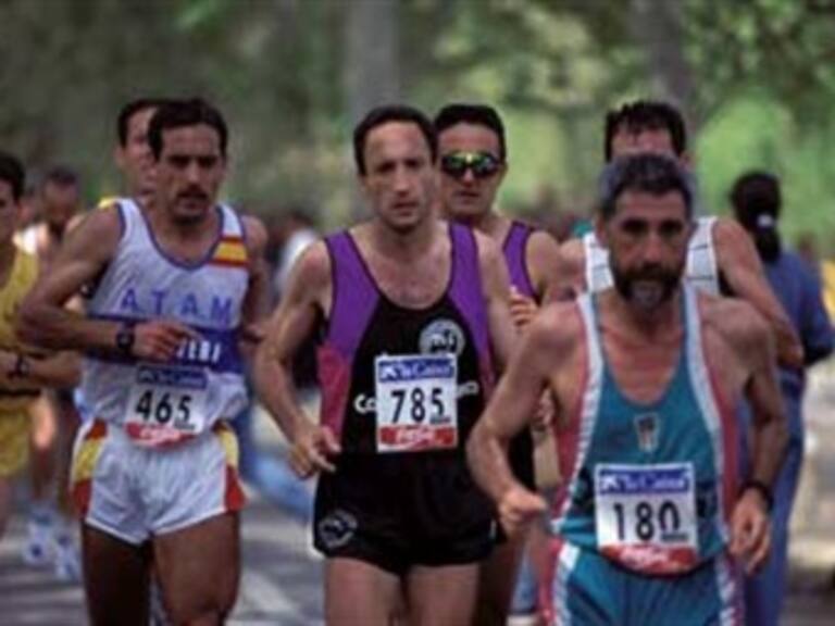 Gobernador de Jalisco se compromete a duplicar becas a deportistas