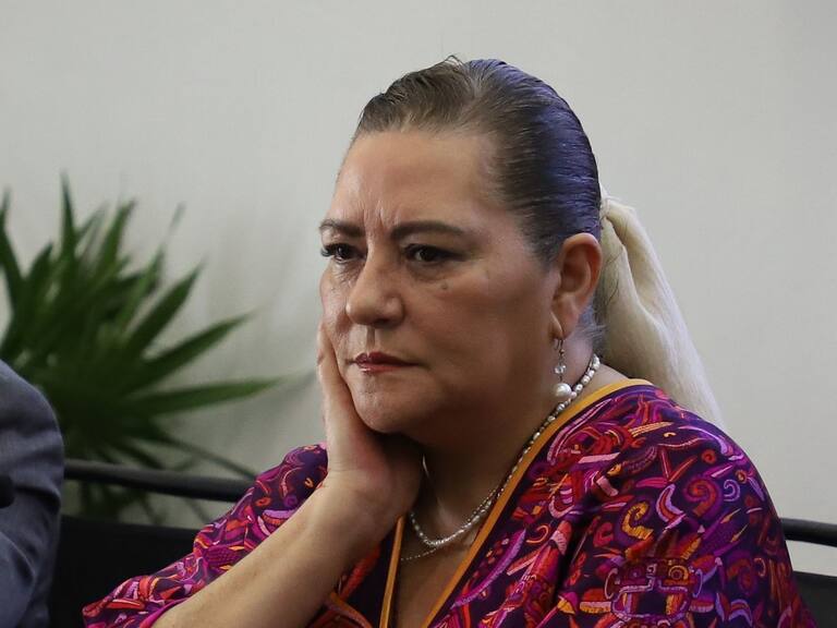 CIUDAD DE MÉXICO, 11SEPTIEMBRE2024.- Guadalupe Taddei, consejera presidenta del INE, escucha los discursos de los representantes de organizaciones electorales. FOTO: DANIEL AUGUSTO/ CUARTOSCURO.COM