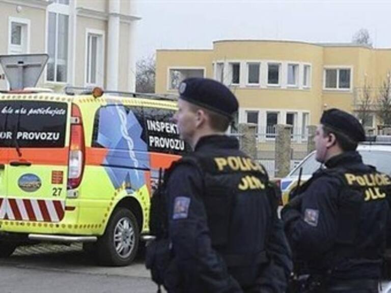 Encuentran autoridades checas armas ilegales en residencia de embajador palestino muerto