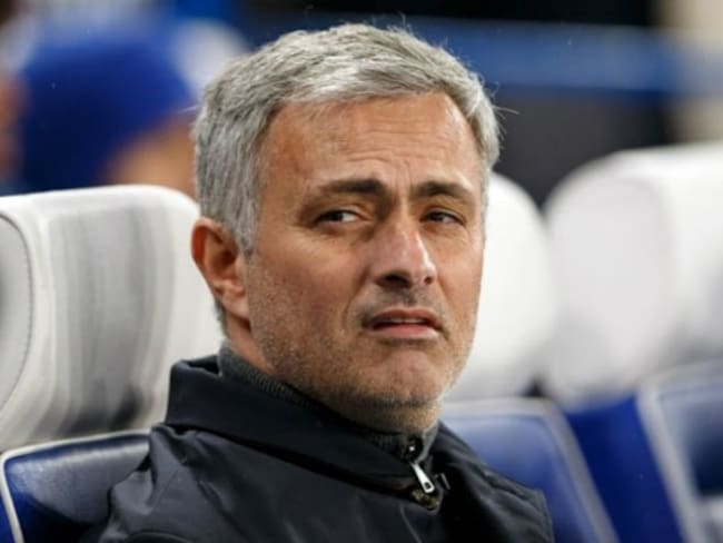 ¿Por qué durmió en el suelo de un avión el portugués José Mourinho?