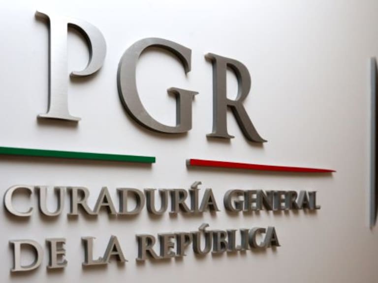 La PGR le responde a &quot;Por México al Frente&quot;