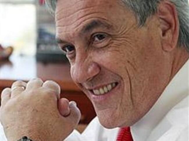 Reconoce Piñera que queda mucho por reconstruir tras terremoto