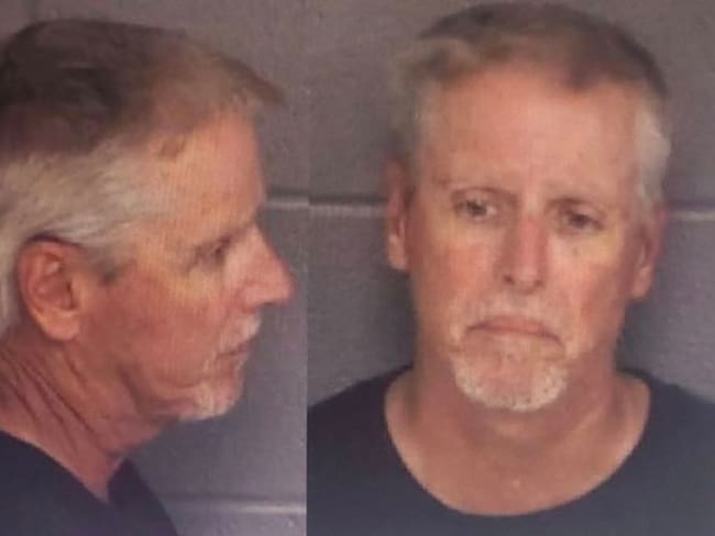 Detienen por homicidio involuntario a padre del tirador en escuela de Georgia