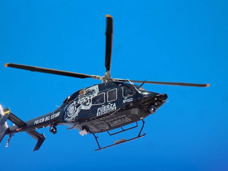 Uno de los pasajeros el vuelo de la SSPC de Chihuahua resultó herido por el ataque de un grupo de civiles armados.